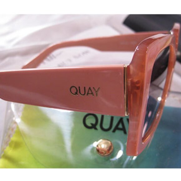 Quay Total Vibe sunglasses - Picture 6 of 11